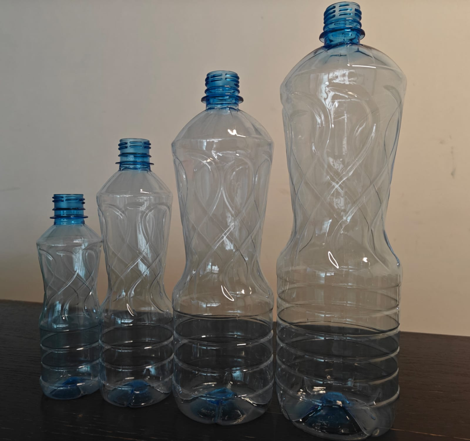 Klassique design empty water bottle 1.5l