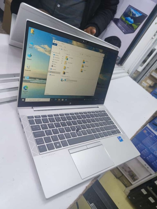 Hp elitebook 840 g8 coi7 11th generation 16gb memory ram 512ssd