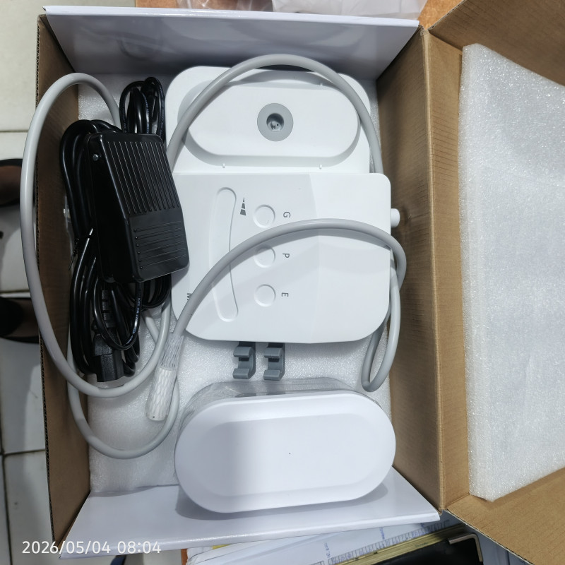 Ultrasonic dental scaler