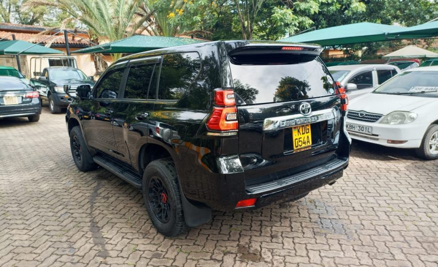 TOYOTA PRADO 2018
