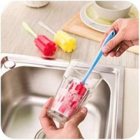 Glass cleaner brush